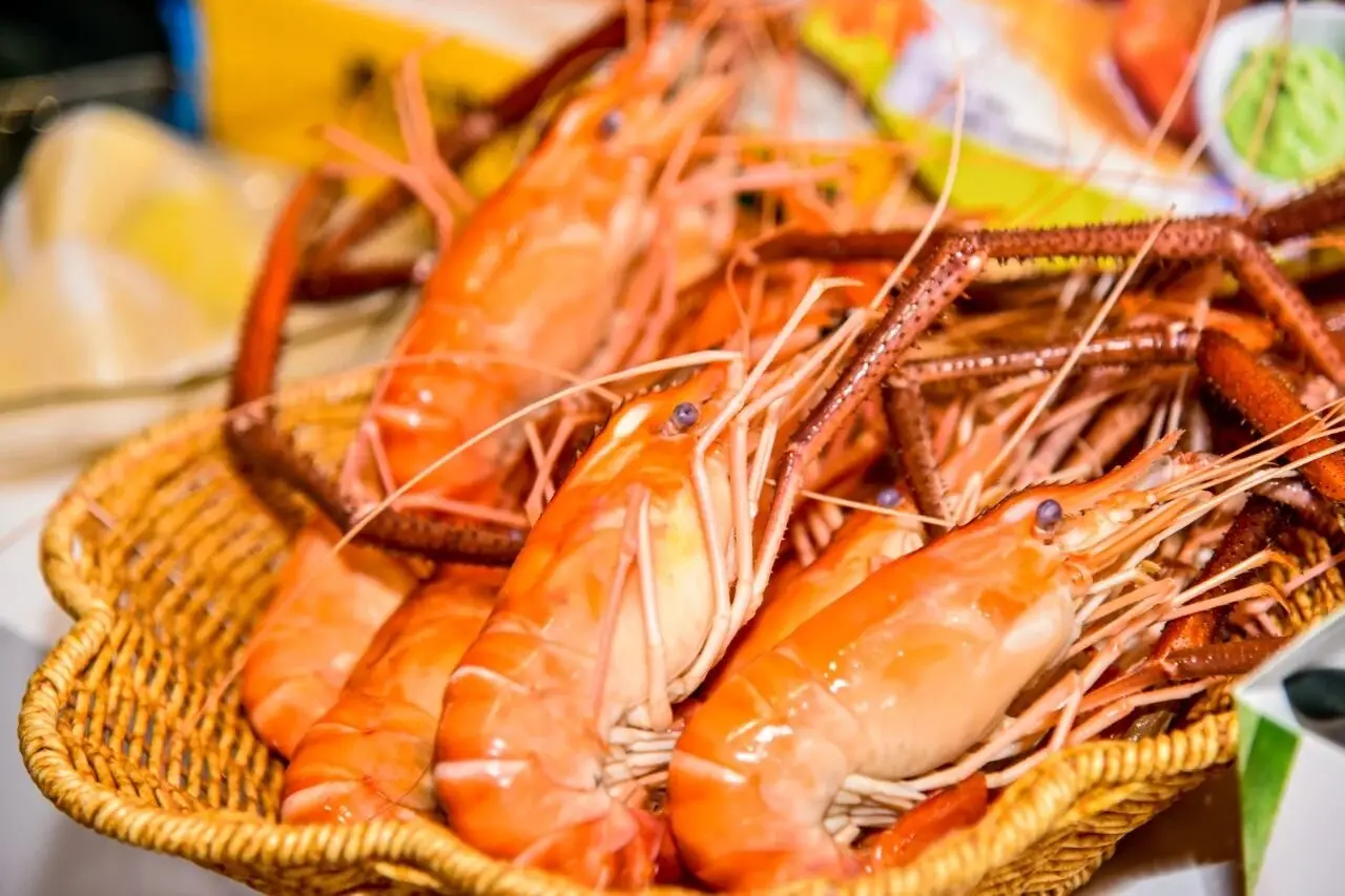 一鍵收藏這隻蝦的滿分吃法｜廣貨行天下·肇慶一桌菜