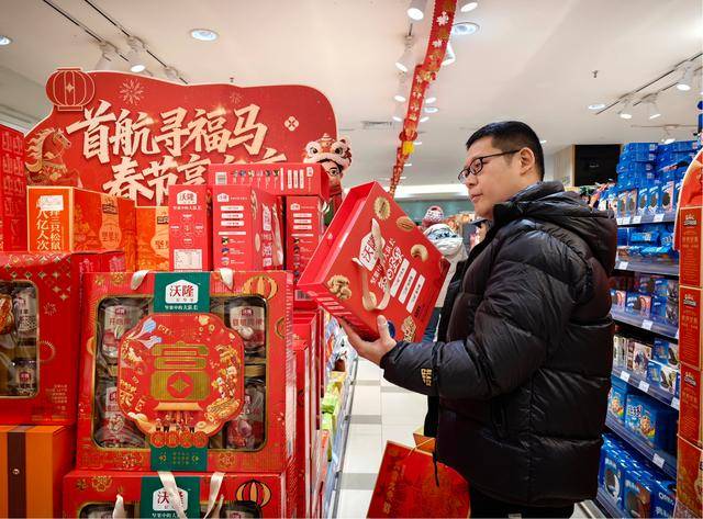 從貨架蔓延到餐桌 年味消費在超市中釋放