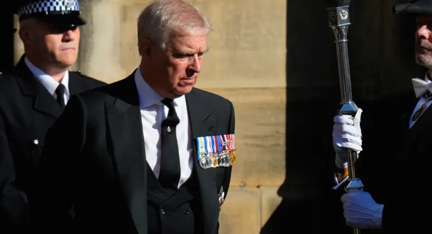 原創前王子安德魯因愛潑斯坦案被捕，查爾斯三世：法律必須發揮作用