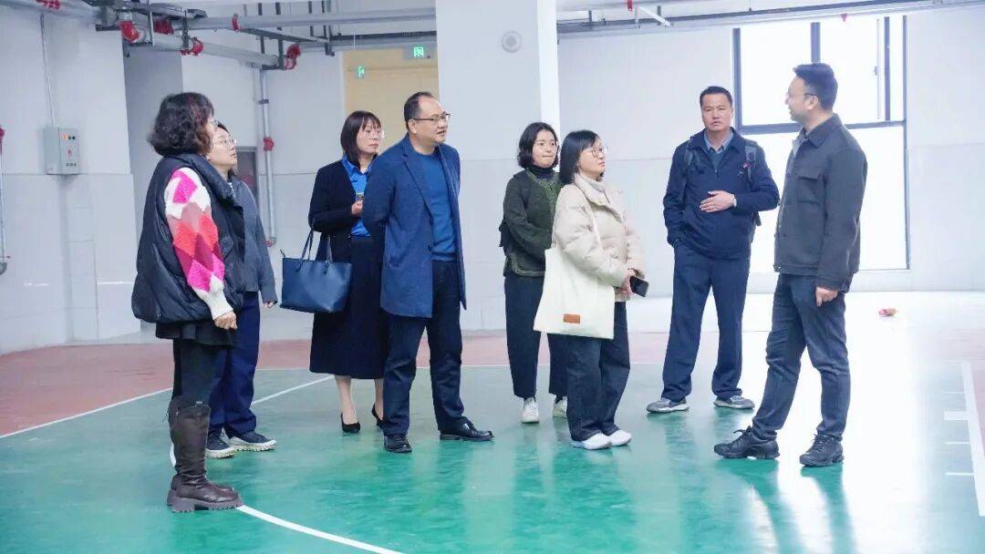 教育部中學校長培訓中心專家團隊蒞臨南陽市第六完全學校調研指導