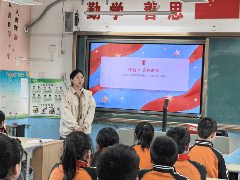 齊魯工大學子走進濟南市育新小學開展紅色課堂活動