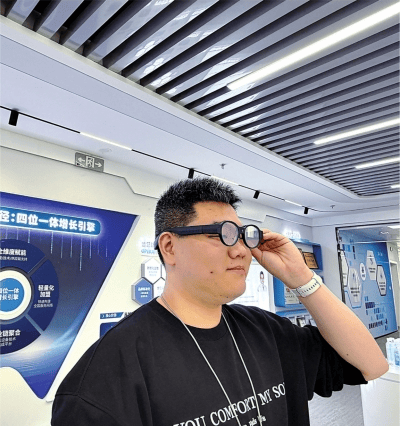 AI眼鏡能“裝”下87英寸大屏 武漢這家企業今年要出貨10萬臺