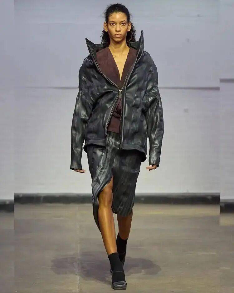 服裝畢業設計釋出 | 2026中央聖馬丁藝術與設計學院-研究生服裝畢業秀！