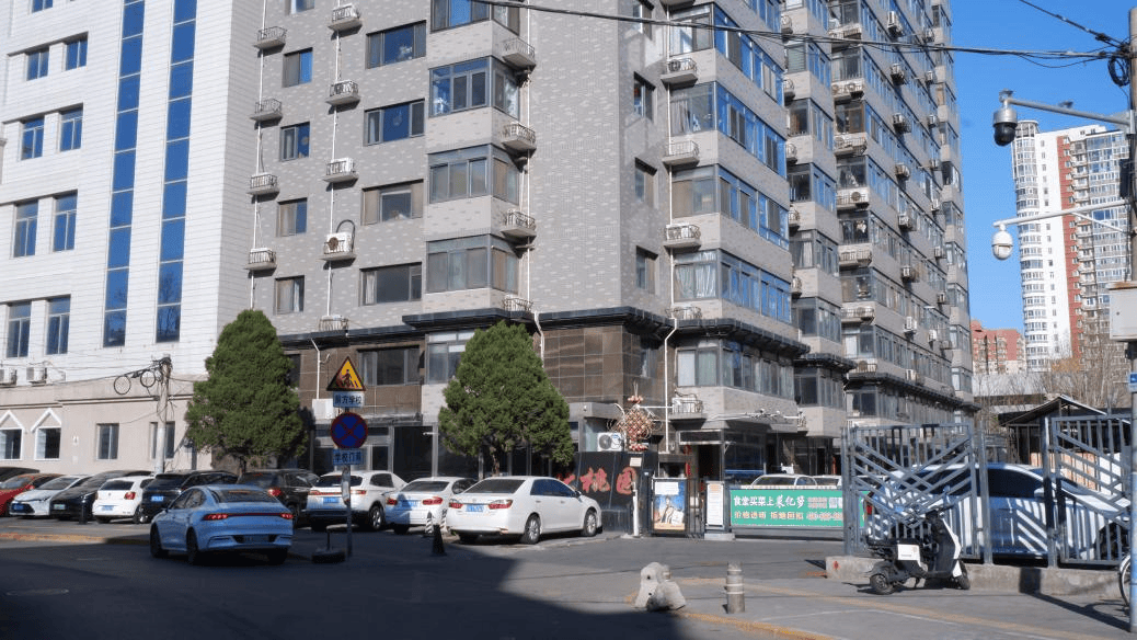 買房十餘年辦不了房產證，問題卡在哪？丨有事兒@新京報